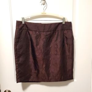 12/$30    🖤 EUC mod pattern skirt in burgandy and black
